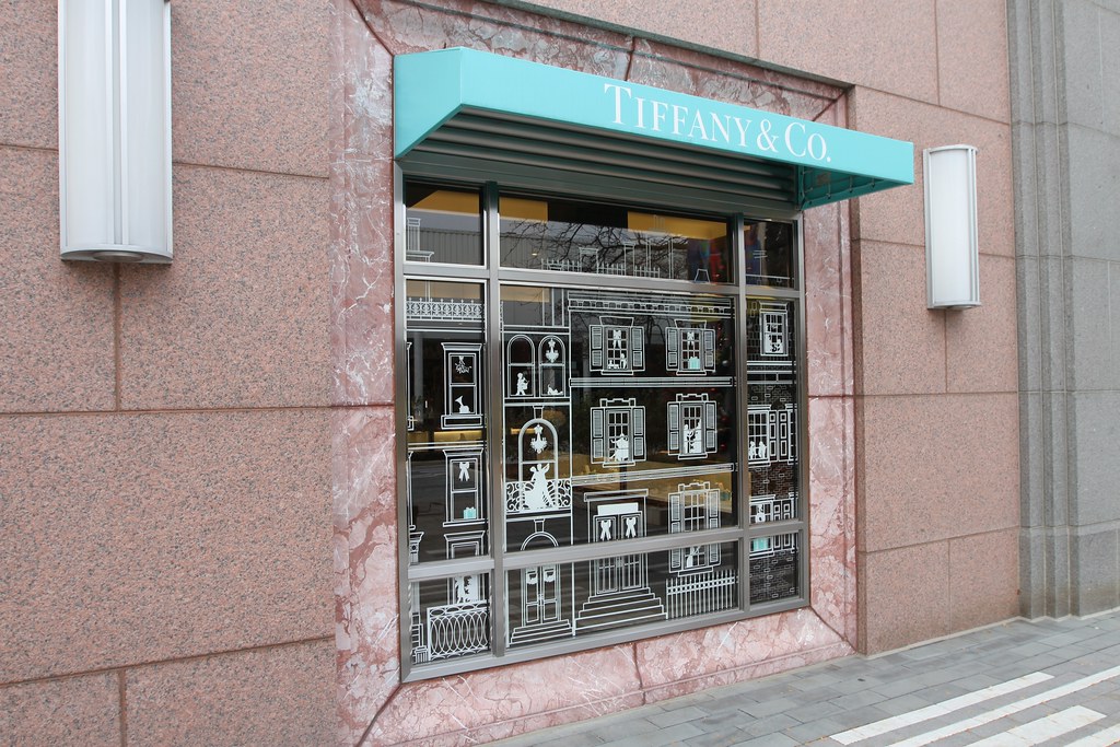 Vinyl decal at the entrance of Tiffany & Co.